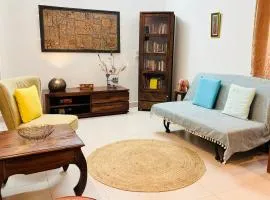 The YelloMello House 1BHK fast Wi-Fi AC Pet-Friendly Cosy Cottage