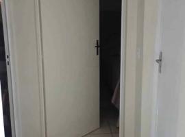 Lindo ao novo em ótima localização, hotel in Votorantim