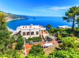 Hostdomus-Villa Verde, hotel din Noli