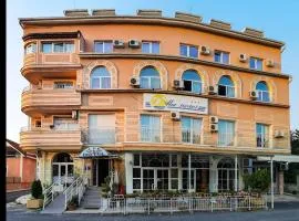 ViP HOTEL