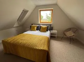 Tranquil Pond View Loft Retreat in Sudbury