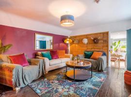 3 Bed in Wotton-under-Edge oc-l33488, hotel in Wotton under Edge