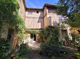 Dúplex independiente con acceso a patio y piscina La nueva Candeleda