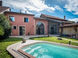 Maison avec piscine, ξενοδοχείο σε Marciac