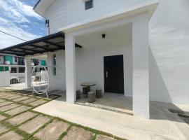 SWee Garden Homestay, villa in Kota Tinggi