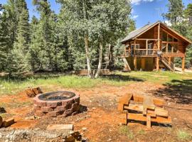 Cozy three bedroom cabin in Duck Creek, hôtel à Duck Creek Village