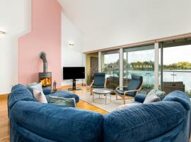 Waterside CW32 Lower Mill Estate The Cotswolds, khách sạn ở Somerford Keynes