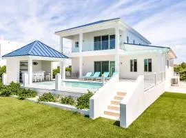 New Unique Villa Blue Top! 2 Bedroom Waterfront