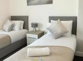 Relaxing Beachside 3BR Stay -Ideal for Families & Group Getaways