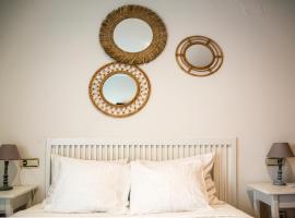 Villa de Madrid 17, hotel in Huelva