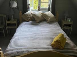 Highlands House, hotel com estacionamento em Henley on Thames