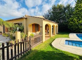 Apartment with private pool and garden