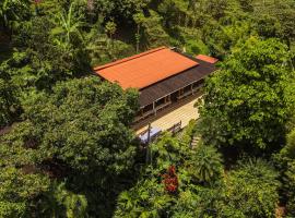 Hermosa Casa y Cabañas en Barbosa, Antioquia, Hotel in Barbosa