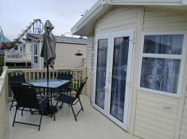 Seascape - caravan next to Fantasy Island Ingoldmells, dog friendly, cabin in Ingoldmells