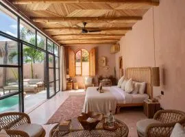 Villa Pinkaboo - Gorgeous and Luxury One-Bedroom Villa in the Heart of Canggu