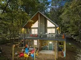 Bear Paw Retreat Theatre Hot Tub Sauna