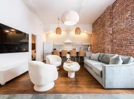 Hollyhock Suite 507