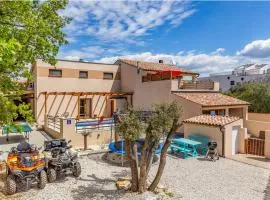 Beautiful villa Lona with private pool near Pula