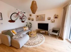 Sunny Garden Apartment