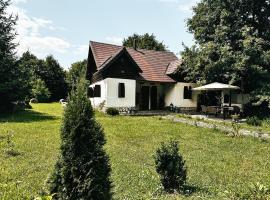 Cuib din Fagaras, отель в городе Авриг