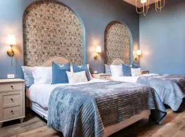 Hollyhock Suite 506