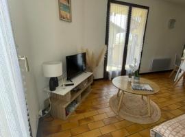 Chez Annette, T2 cosy avec terrasse en bord de mer, hotel in Vieux-Boucau-les-Bains