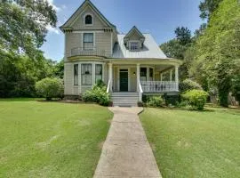 Historic Hot Springs Home Less Than 1 Mi to Oaklawn!
