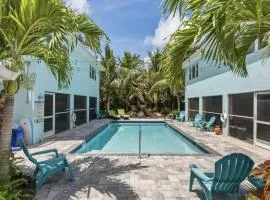 Book Me Baby! Wildflower Inn Siesta Key #7 Split Leaf