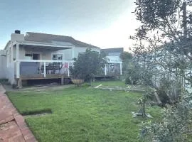 Chelmsford Close Pinehurst - Excellent location!