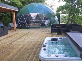Dôme du haut bearn, luxury tent in Monein