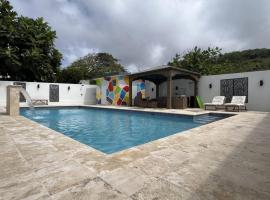 Sea Breeze Tunnel Hideaway 2, hôtel à Quebradillas