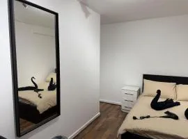 London Clapham Room - Local