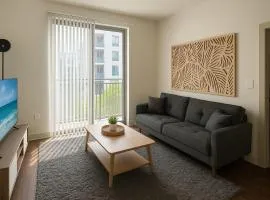 Central Birmingham Stylish Midrise Unit