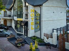 SV Hotel, Restaurant & Airport Parking, ξενοδοχείο σε Todoreshty