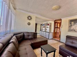 Departamento en el norte de Quito、キトのホテル