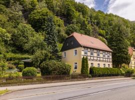 Ferienhaus Elbufer 83, kh&aacute;ch sạn gia đ&igrave;nh ở Bad Schandau