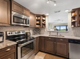Beautiful Corner Oceanfront 2-bedroom, 2 bath Condo in Amelia Surf & Racquet, hotel in Amelia Island