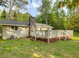 4 Mi to Lake Secluded Northwoods Getaway