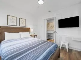 Pittsburgh Shadyside 2A Bright and Stylish Private Bedroom with Shared Bathroom