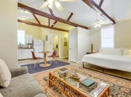Walkable Studio 1 Mi to Riverwalk and Dtwn Bradenton