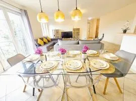 Central&comfy 2BR Flat with parking