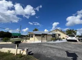 OYO Tower View Motel