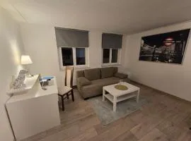 FERIENWOHNUNG 52m2 APARTMENT in ZITTAUER STADTZENTRUM INNENSTADT INNENRING TOP LAGE - WOHNEN AUF ZEIT IN ZITTAU - 2 RAUM WOHNUNG EINKAUFSSTRASSE