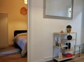 34m2 cosy proche métro, hotel in Ivry-sur-Seine