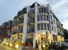 HOUSEDENz