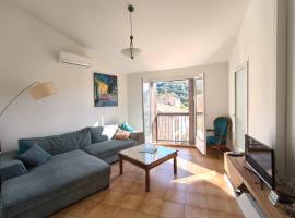 Bright apartment with two bedrooms in Ajaccio, hotel a Cauro