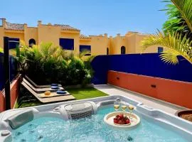 Beach and Golf Holiday Home with private jacuzzi