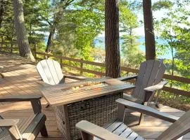 Crystal View Hideaway - Spectacular Lakeview!