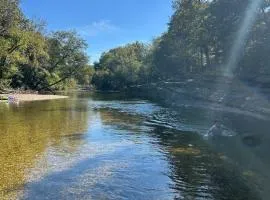 Illinois Riverside Glamping Oasis at Flint Ridge