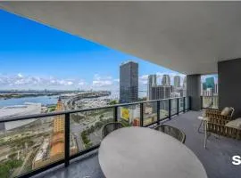Upscale 3-BD Condo in Downtown Miami
